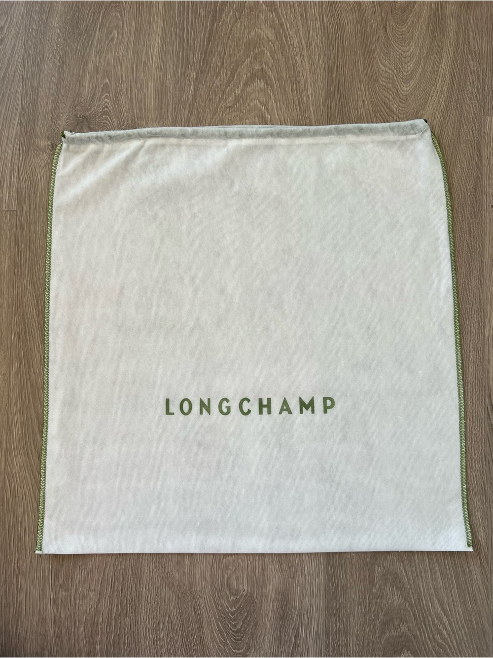Longchamp dust bag (C749)